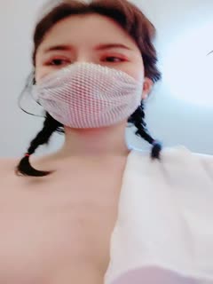 第一骚女卫生间自慰，振动棒猛操高潮狂喷【日韩动漫自慰视频】